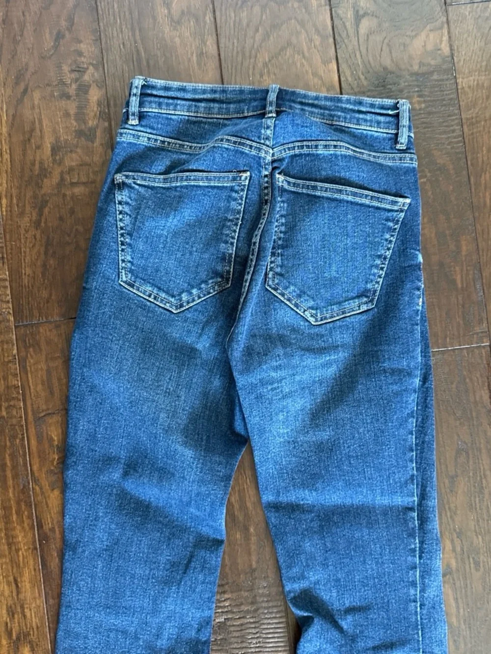 Zara Women's Straight Leg Jeans in Medium Blue
